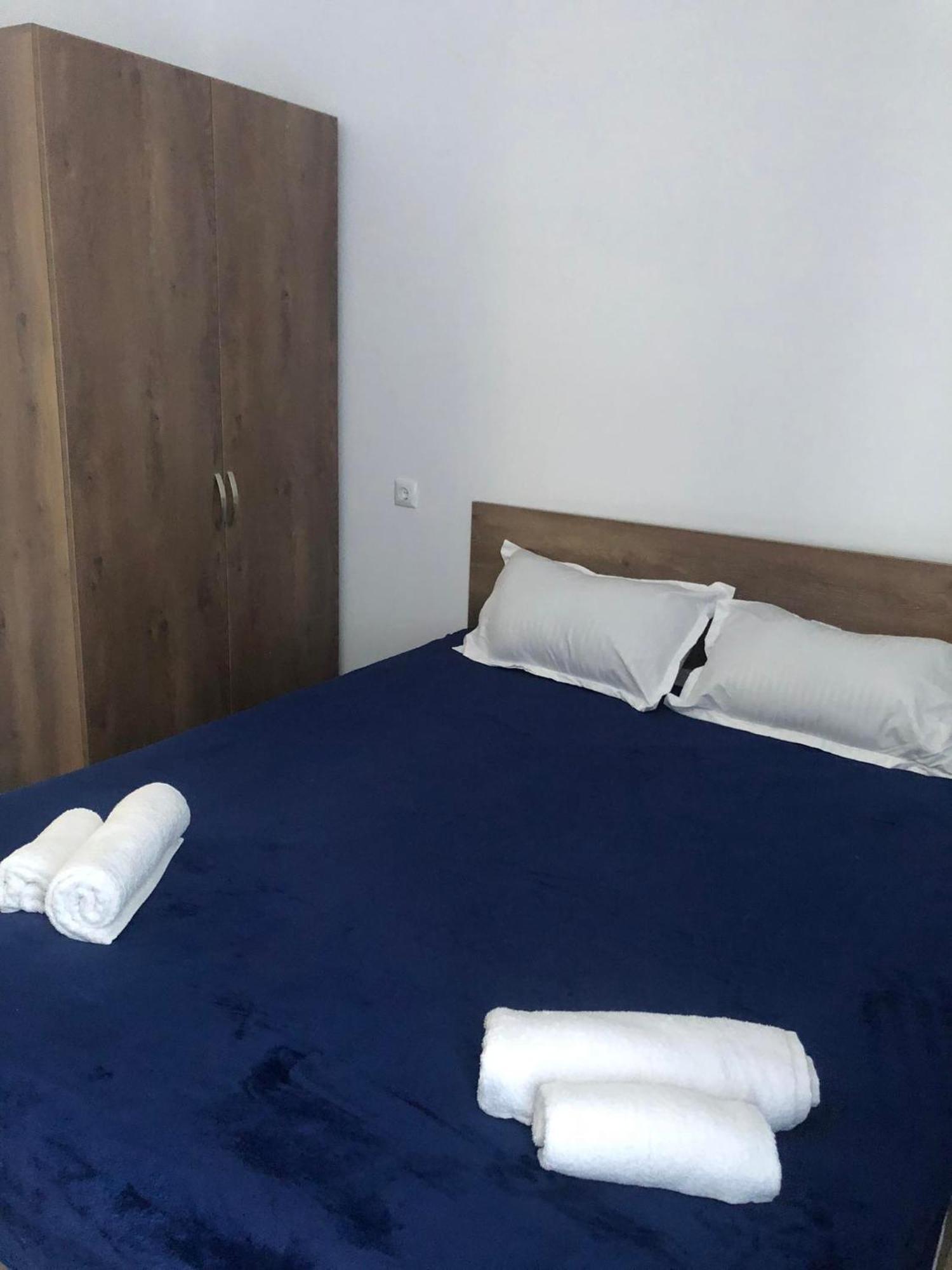 Blue Apartment Gonio Luaran gambar